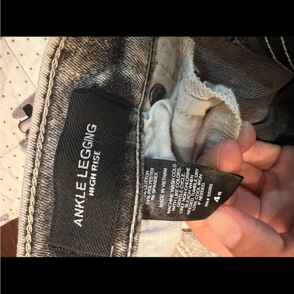 Women’s Express Jean Pant Ankle Legging High Rise size 4 Black - Picture 3 of 4